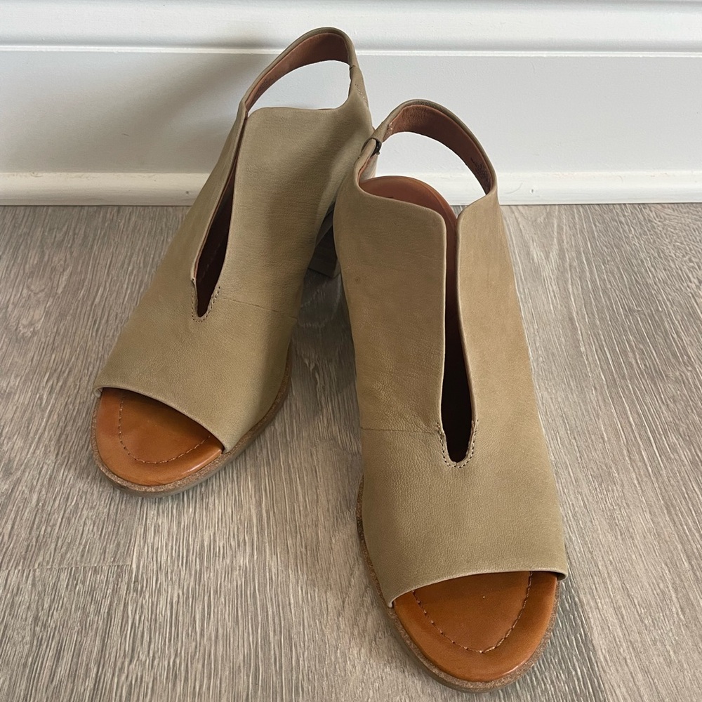 Luck brand leather sandals